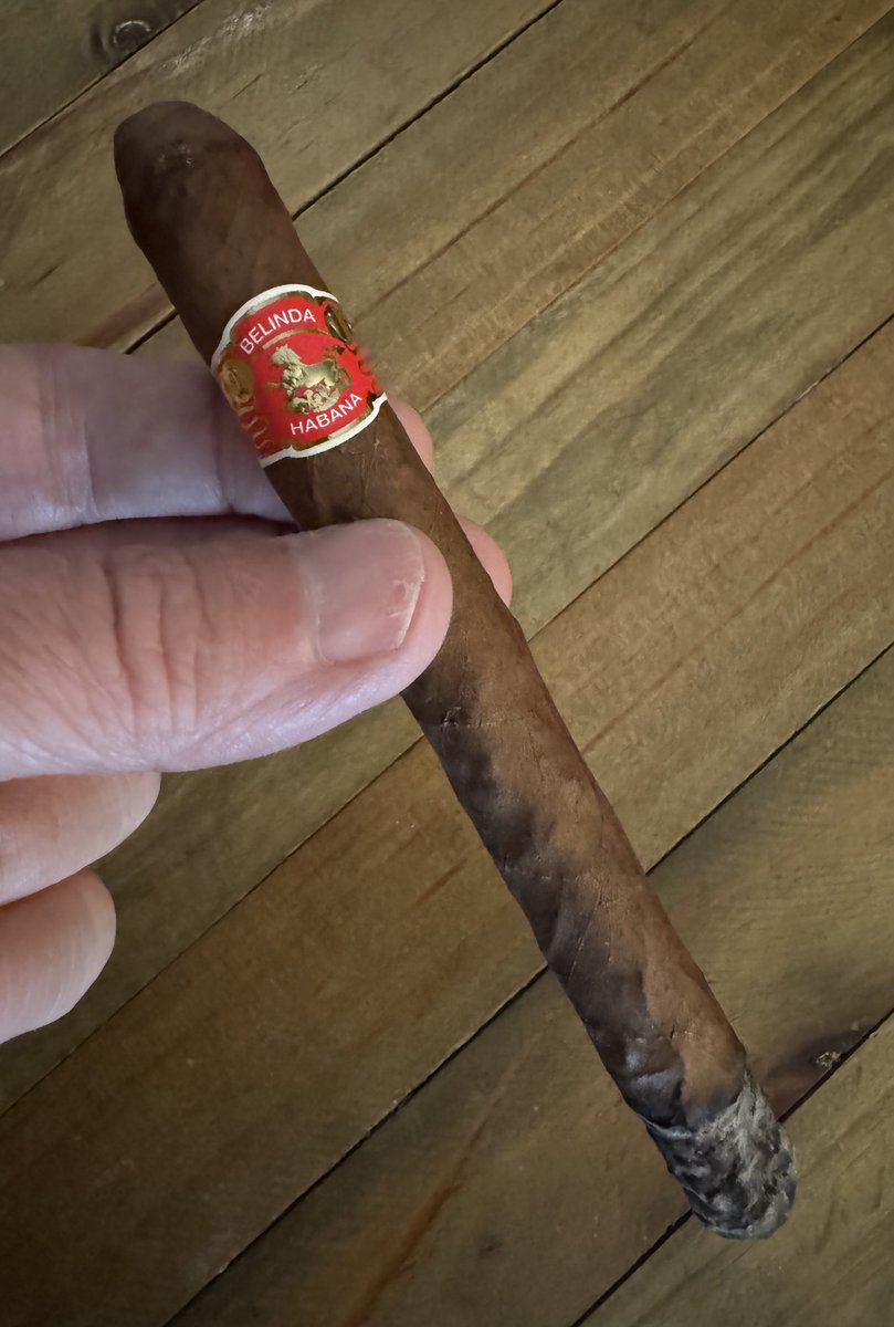 Smoking a Belinda Coronas #Cigar
