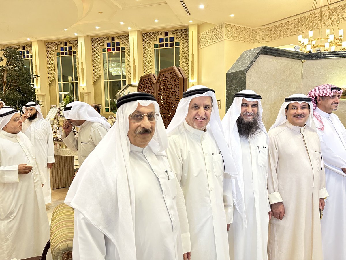 من حفل عشاء ⁧#بيت_الوعي_الكويتي⁩
مع أخواني د عايد المناع ود مشهور الهذال وعبدالله الضعيان
⁧#الكويت⁩
⁦<a href="/alwaeikw/">بيت الوعي الكويتي (وعي)</a>⁩