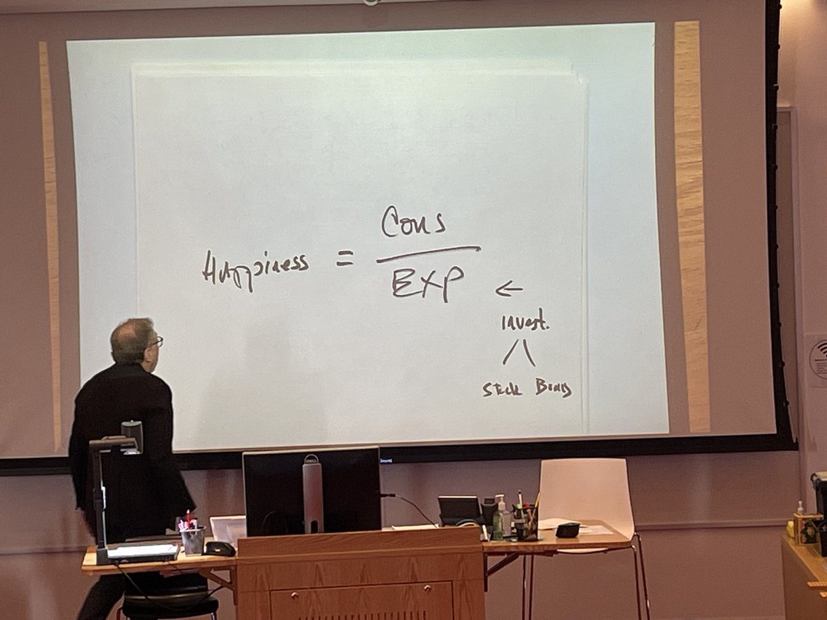 Balancing the pursual of an Executive MBA with work/personal life has been challenging but the daily reminders of its reward make it worthwhile. Currently, I am learning about managerial finance and its role in achieving business success 🙌🏾. #EMBA #MastersinLeadership @CornellMBA