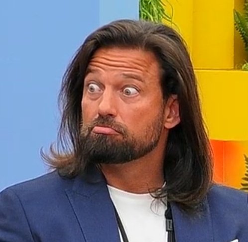 Miranda "a maneira como ele me olha, deixa-me desconfortável."
O olhar dele:
#bbtvi