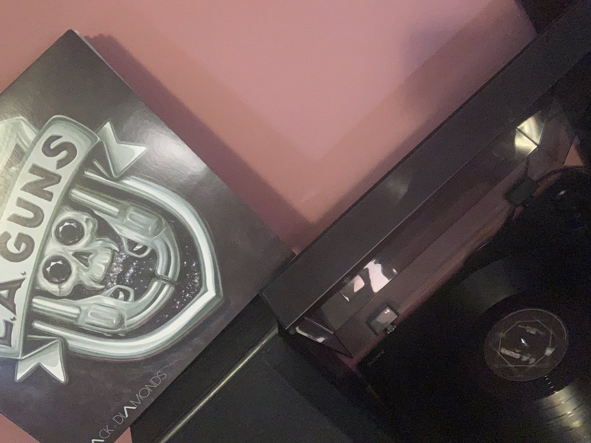 Tonight’s listening 🤟<a href="/LAGuns_Army/">@L.A.GunsArmy</a> <a href="/acevonjohnson/">🏴‍☠️</a> <a href="/sduncandrums/">Shawn Duncan 🇺🇸</a> <a href="/TraciiGuns/">Tracii Guns</a>