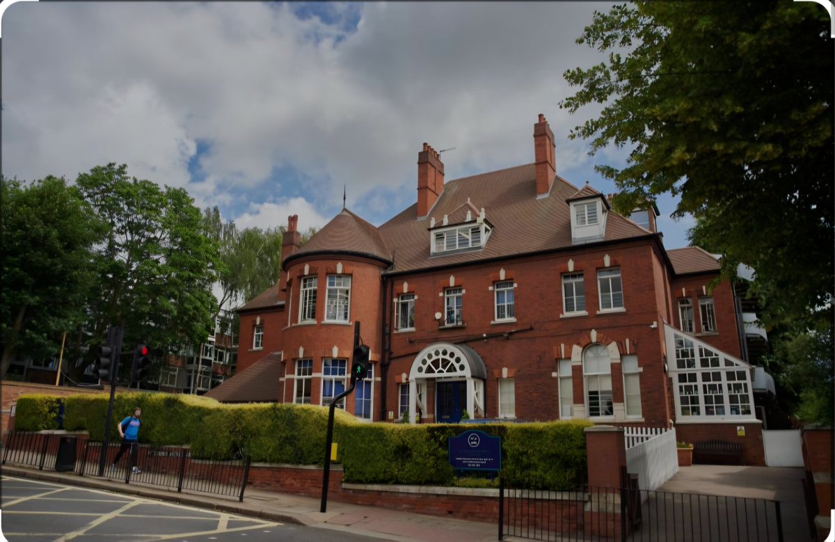 St. Anthony's School for Boys in London. The children were very polite, sitting on the floor, raising their hands to ask many questions. Thank you.