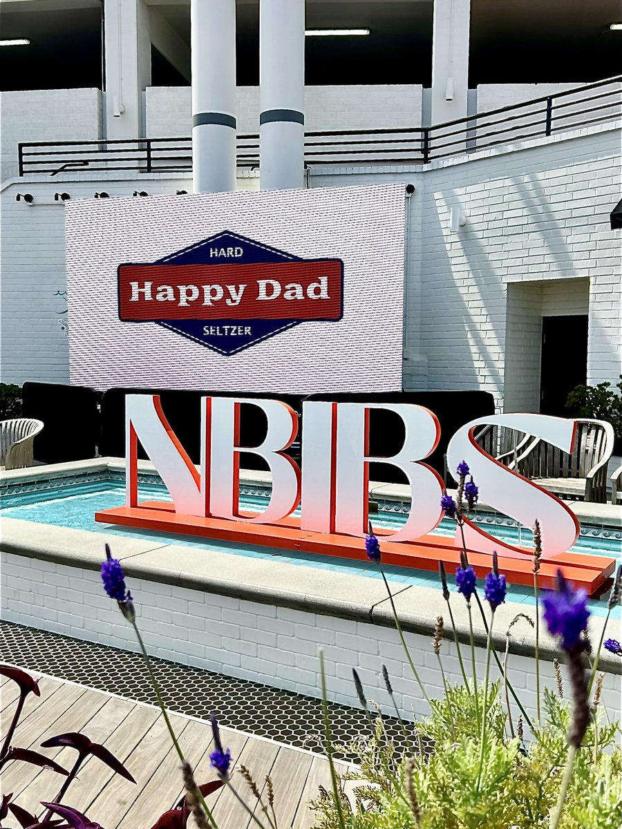 Newport Beach International Boat Show sponsored by @happydad 🛥️