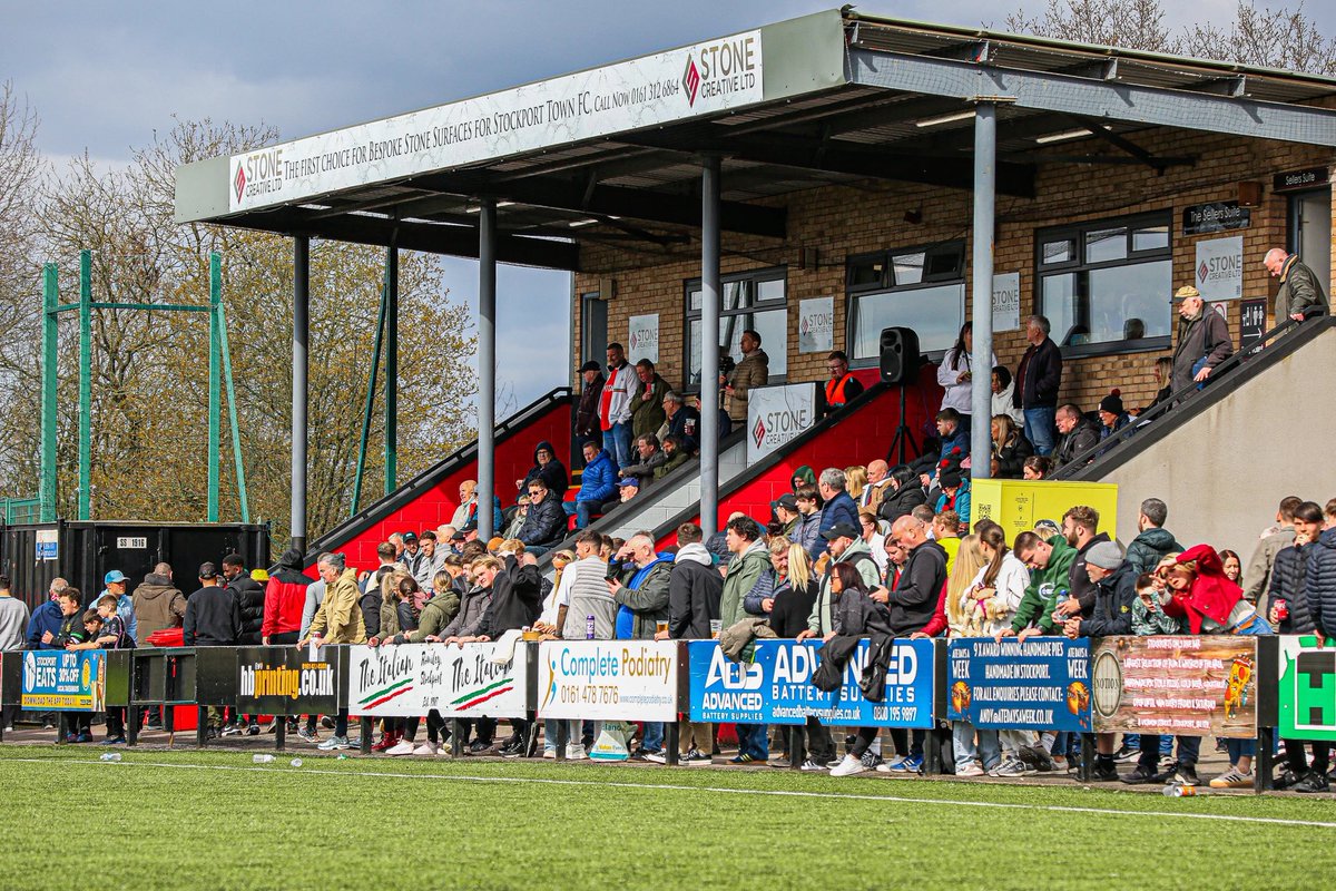 LMStoneCreative's tweet photo. Those shots ๐ธ๐ฎโ๐จ๐ธ๐ฎโ๐จโฝ๏ธโฝ๏ธโฝ๏ธ Love being from Stockport! @StockportTownFC @countyscarf @padmastermark #quartworktops #graniteworktops @afowler06 @JJSCHOFIELD1 @dan_mc1993 https://t.co/5b4zgjFmOM