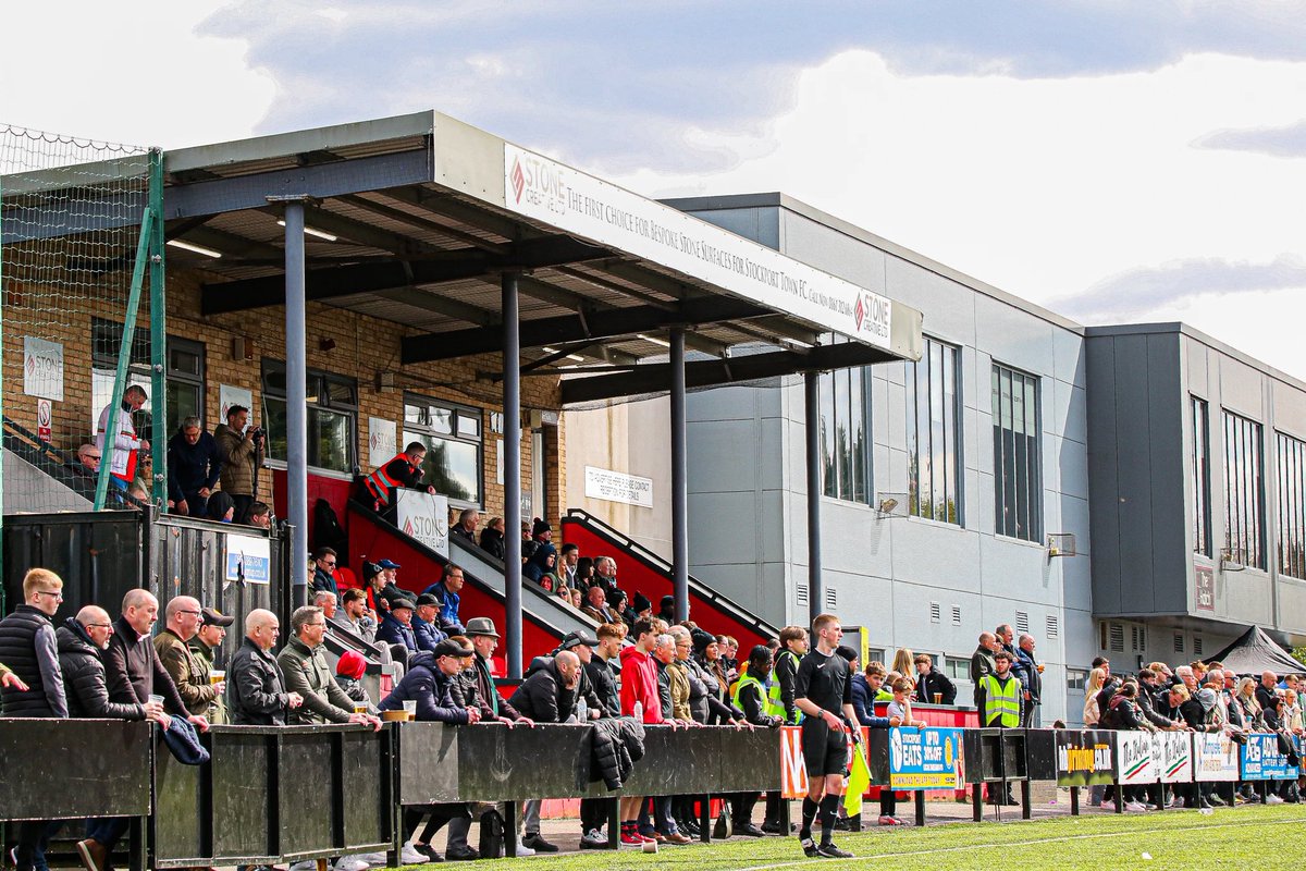 LMStoneCreative's tweet photo. Those shots ๐ธ๐ฎโ๐จ๐ธ๐ฎโ๐จโฝ๏ธโฝ๏ธโฝ๏ธ Love being from Stockport! @StockportTownFC @countyscarf @padmastermark #quartworktops #graniteworktops @afowler06 @JJSCHOFIELD1 @dan_mc1993 https://t.co/5b4zgjFmOM