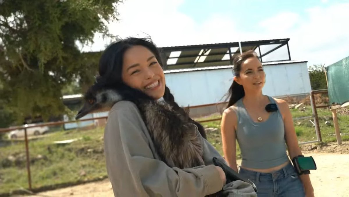 She’s having so much fun learning and handling the animals with Maya I love seeing her so happy 🥹