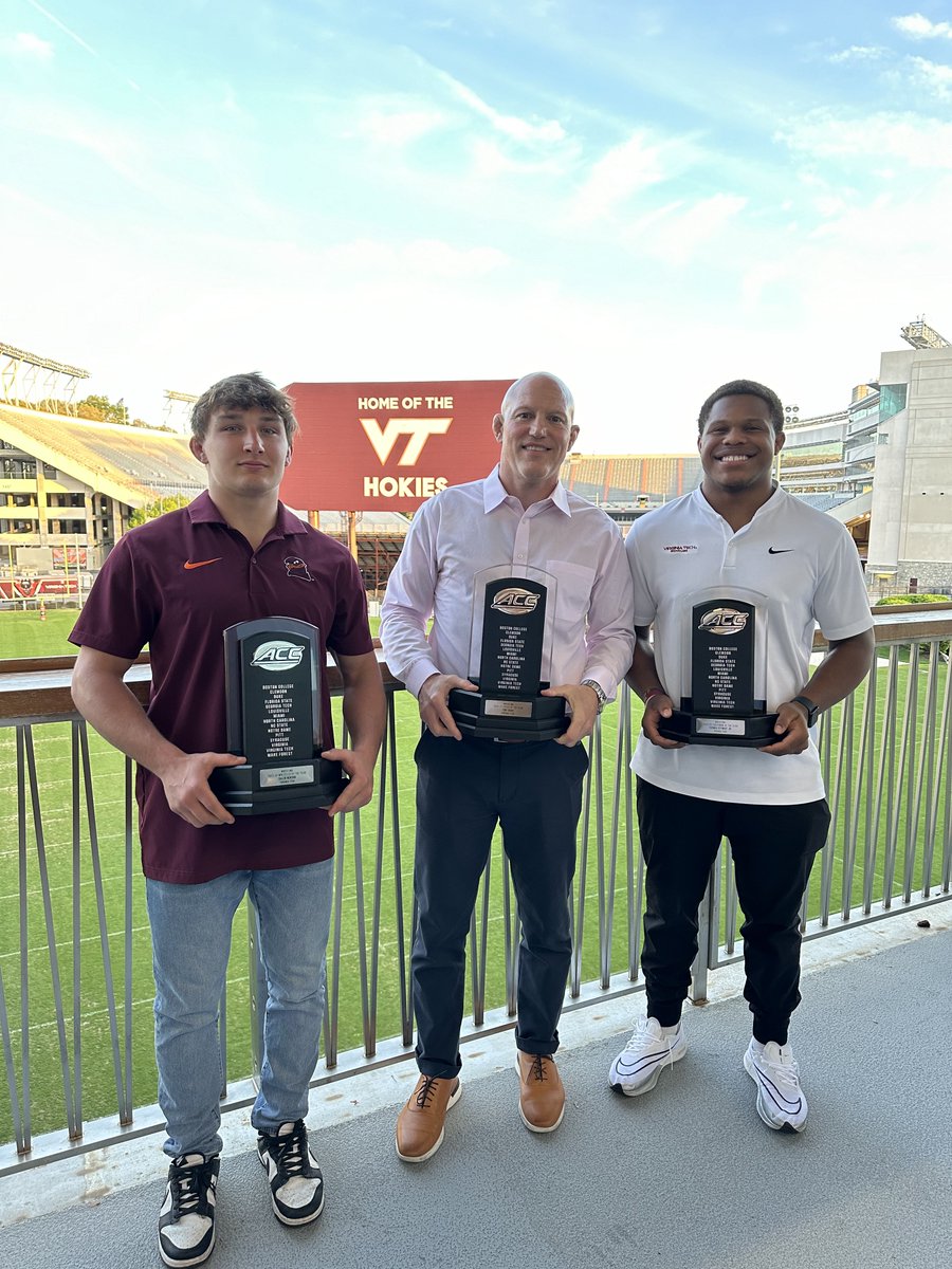 𝗙𝗮𝗺𝗶𝗹𝘆 & 𝗛𝗼𝗺𝗲. Great night celebrating with family & everyone who contributes to our journey. If there's one common theme from last night it was that this family bond is forever & Blacksburg is always home. To another great year & more to come! #ThisIsHome #Hokies 🦃