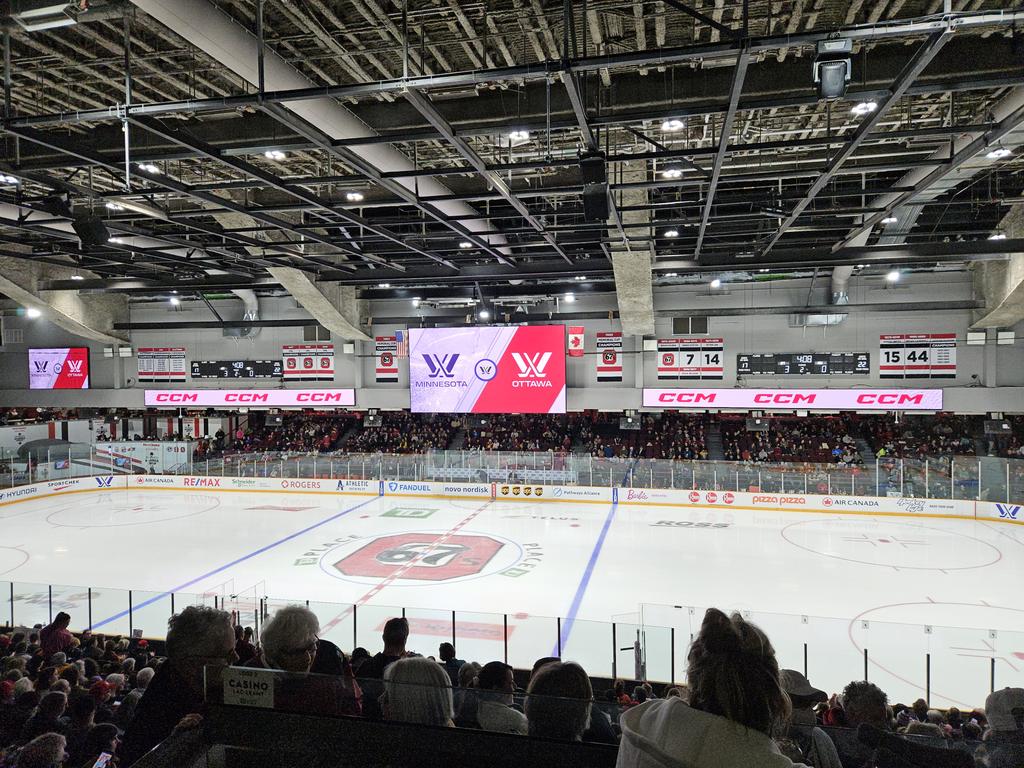 Travelled 15000km for 6 matches in 3 cities 🏒 
Team Canada 🏅 
Team Finland 🥉 
World Attendance Record at Bell Centre 
Ottawa win 4-0 with a hat trick & shutout
#womensworlds #pwhl