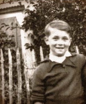 21 April 1931 | A French Jewish boy, Maurice Dubensky, was born in #Paris. He arrived at #Auschwitz on 6 February 1944 in a transport of 1,214 Jews deported from Drancy. He was murdered in a gas chamber after the selection.