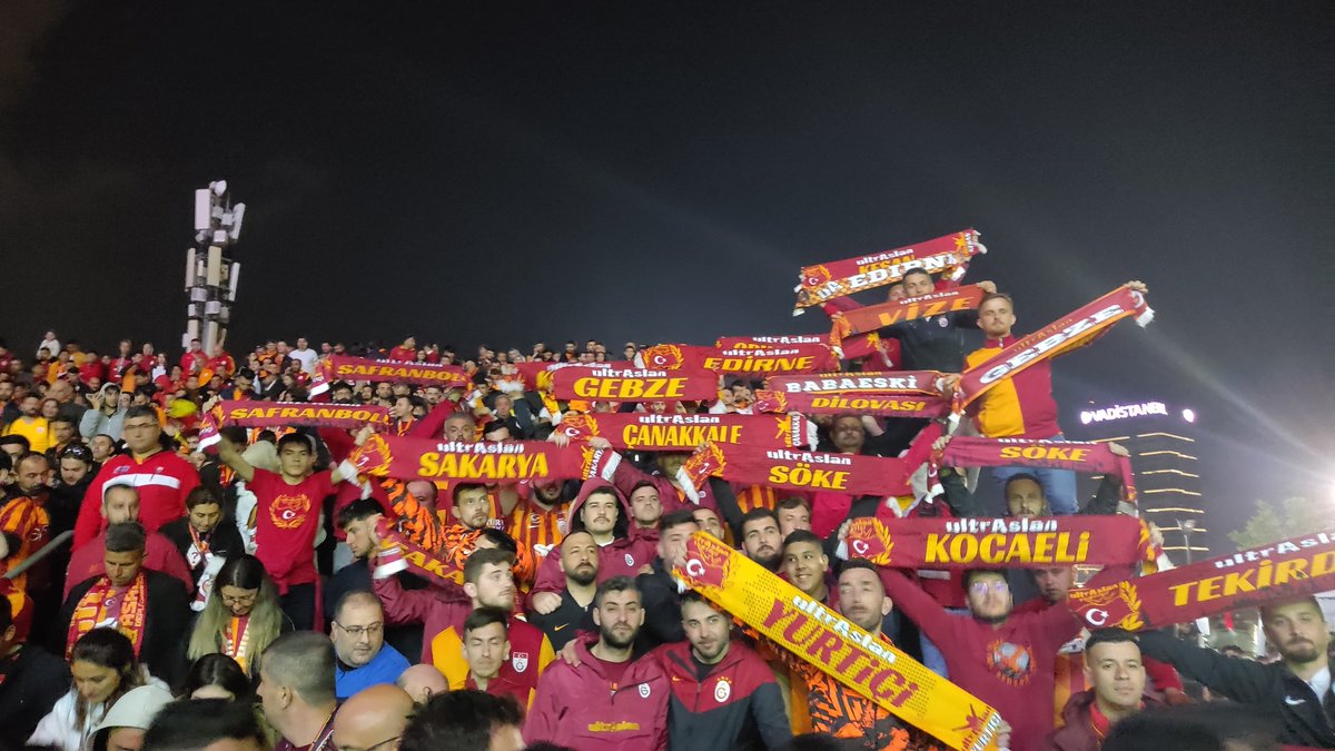 İyi geceler #Galatasaray Ailesi 

HAYATIMIZ GALATASARAY