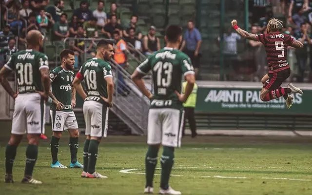 NinjaFla1981's tweet photo. Esse clássico faltou um algo a mais 

O algo a mais : https://t.co/TEWi32Tiru