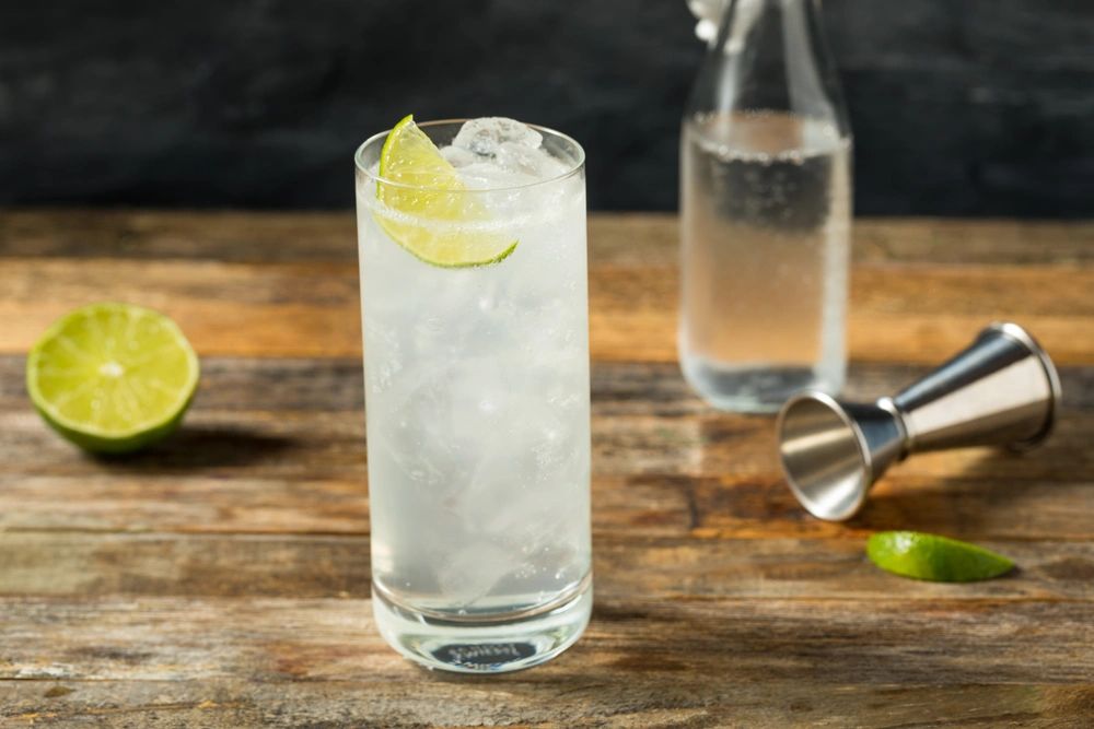 National Ranch Water Day in DFW bit.ly/4aEXXtd #junosliquor #ranchwater #cocktails #texascocktails #tequilacocktails