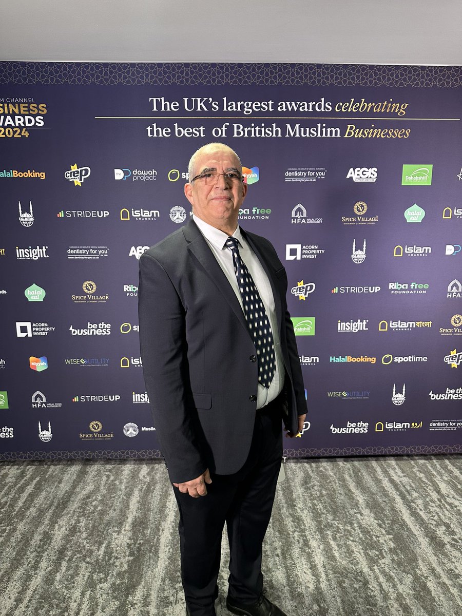 Successpath12's tweet photo. A great celebration of Business achievements of British Muslims at Islam Channel Business Awards at the Hilton London on Friday night with many dignitaries and Entrepreneurs https://t.co/HxnduQrsBo