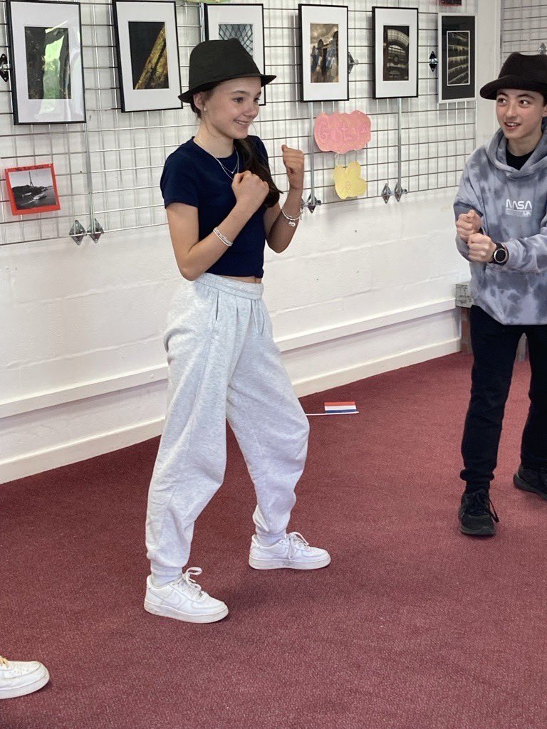 Thanks to Phoenix @Evans_Sedbergh for teaching newcomer Evie the Bad Guys dance for the upcoming production of Bugsy @SedberghDrama #quicklearner 🎶💛🩵🤎