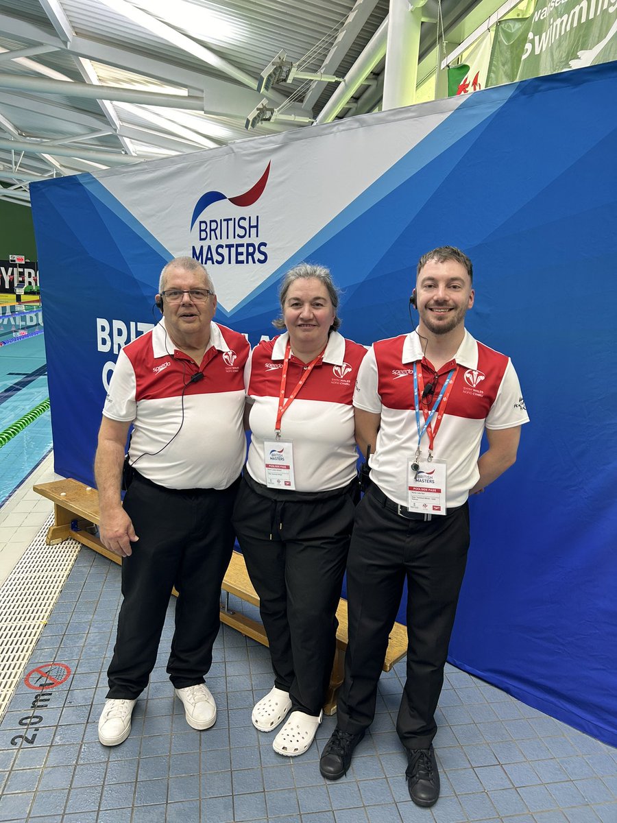 lford_louise's tweet photo. Who knew that @BenJ_swimmer joining @HoylakeASC &amp; starting swimming would lead to this amazing #volunteering journey @Sw_EngVolunteer @Aquatics_GB @SwimWales #swimming #swimfamily #teamwork #technicalofficial https://t.co/zgfoZhrJb9