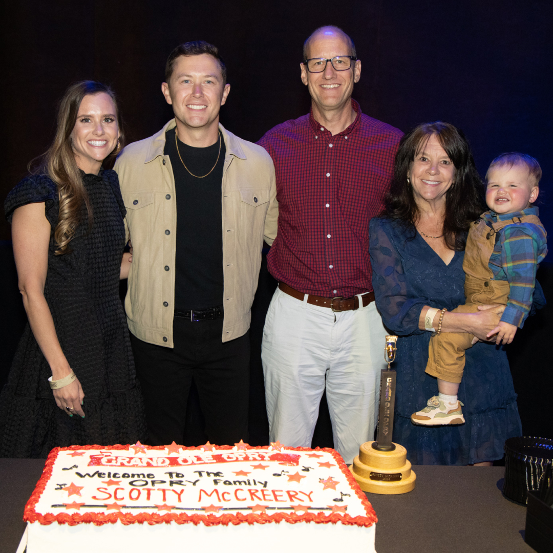 One of the best nights of my life having my biggest dream come true 🙏 Thank you @opry @joshturnermusic and @randytravis