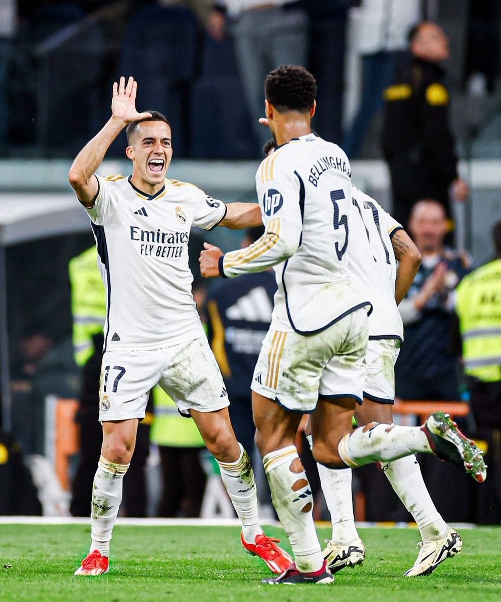 marwillmedina's tweet photo. Y en #ElClasico el #RealMadrid demostró nuevamente su autoridad! #HalaMadrid ❤️ #RealMadridBarcelona #Clasico https://t.co/tX9AsbWq1l