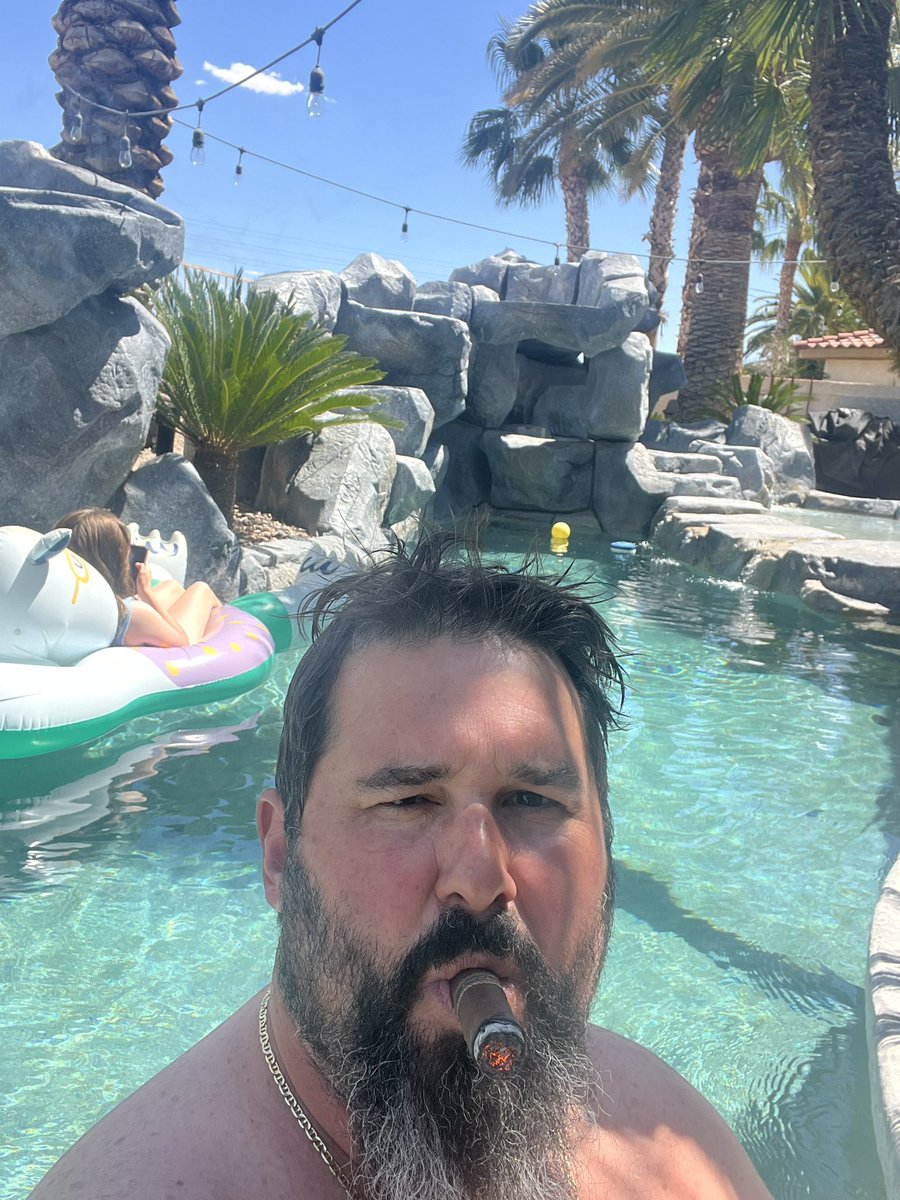 Happy Sunday…#Cigar #VegasBaby