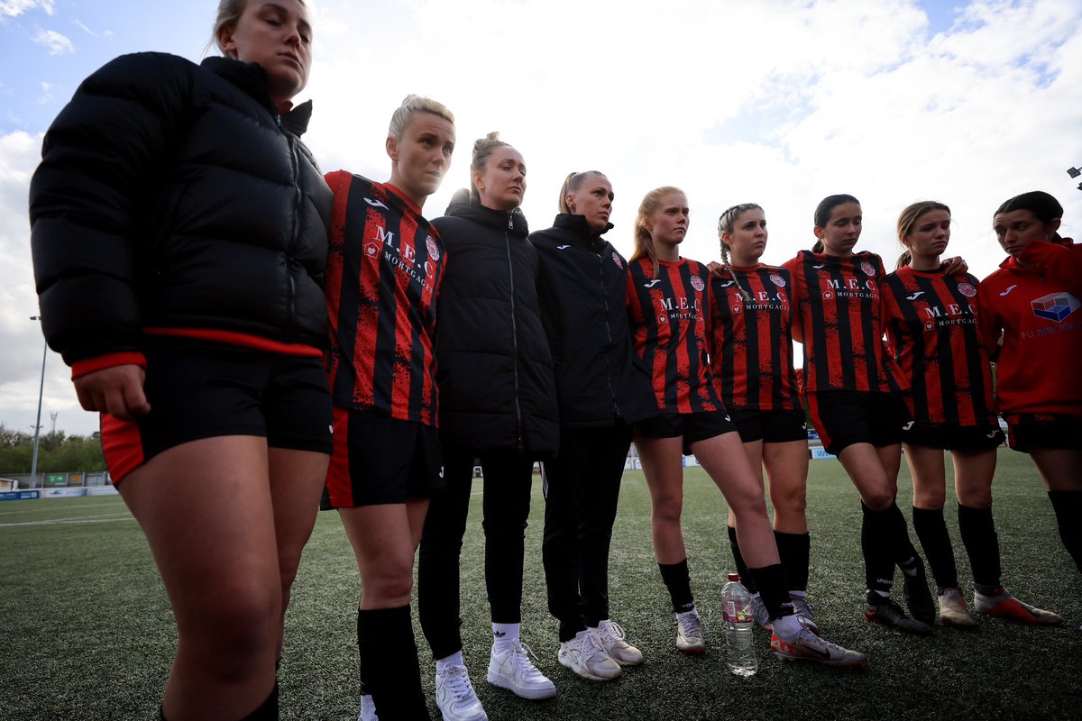 Molly Hill tweet media