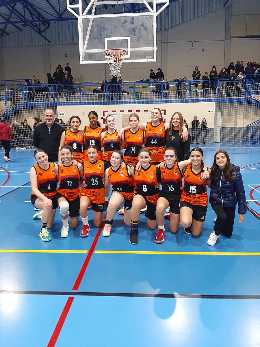 Este fin de semana nuestro equipo Cadete Femenino ha conseguido el acceso a los Play-Offs y desde el club queremos felicitarlas y animarlas a que disfruten como lo están haciendo a lo largo de esta temporada. Muy grandes!