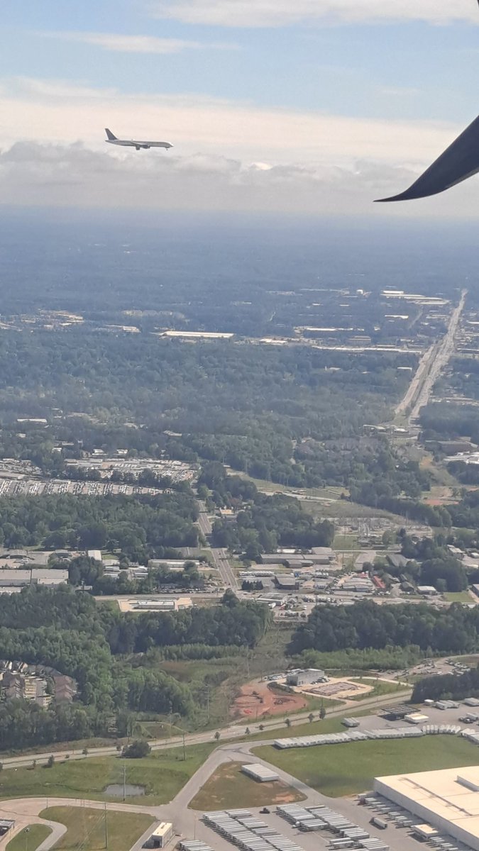 We raced this plane to the runway and won!! Of course I am a Physics and Algebra teacher, and you can only imagine there could be a quiz that comes from this picture!! Go ahead, drop a question in the comments!!😁 #stem, #STEAM, #mathisfun, #physicsiseverywhere, #windowseat