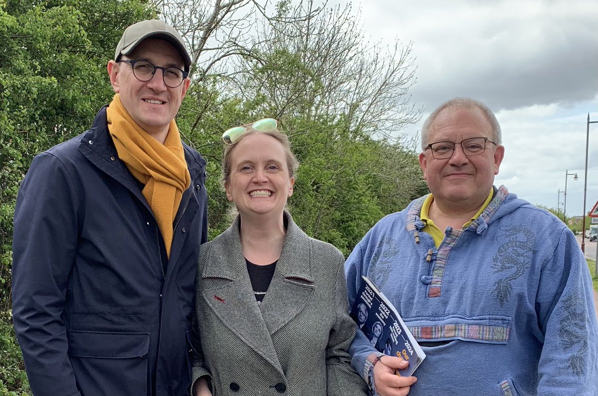 Lovely Spring weather for Lib Dem campaigning in St Neots and Mid Cambridgeshire this weekend, talking to postal voters in the Great Paxton ward by-election on Friday and Saturday, then heading out for some delivery with our local district councillors in Cambourne today!🔸🔶🔸