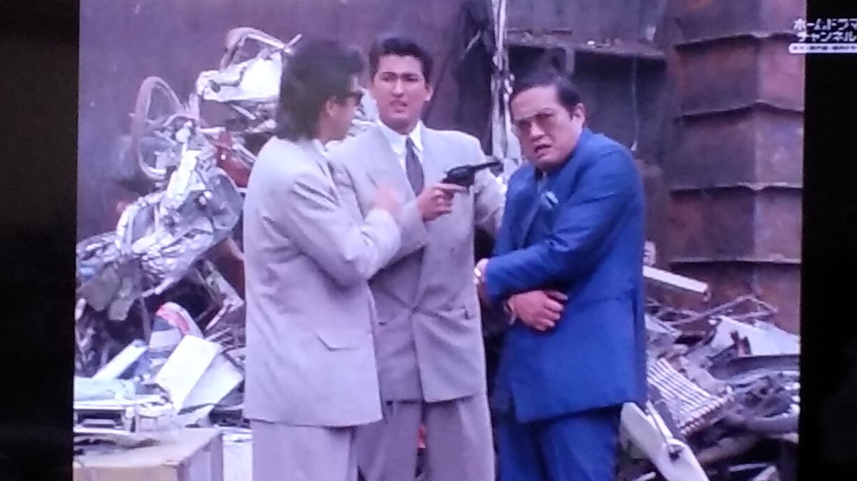 ゴリラ・警視庁捜査第8班】15話視聴。 今回から風間の銃がベレッタ