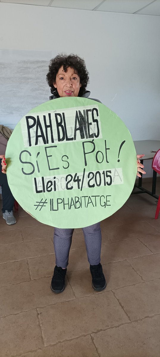 PAHBLANES's tweet photo. La nostra compah Domi i la seva família per fi poden gaudir d'un lloguer social al seu mateix habitatge, després d'anys de lluita. Moltes felicitats compah, t'ho has guanyat! 
@pahcatalanes @LA_PAH https://t.co/WUYL7QdLMN
