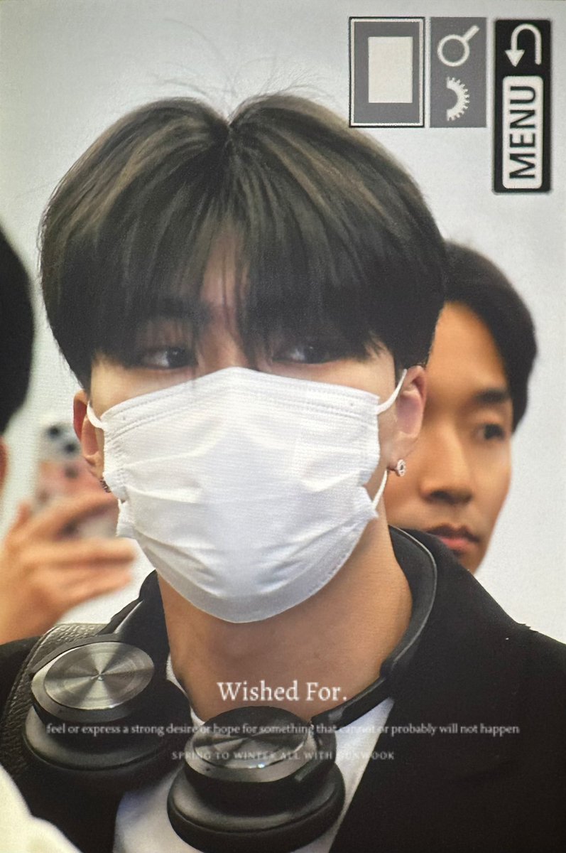 Wished_For_0110's tweet photo. 240421 ✈️ 

🎧

#박건욱 #건욱 #PARKGUNWOOK #パクゴヌク #제로베이스원 #제베원 #zerobaseone #zb1 #朴乾旭 #gunwook https://t.co/n61ed0hYJm
