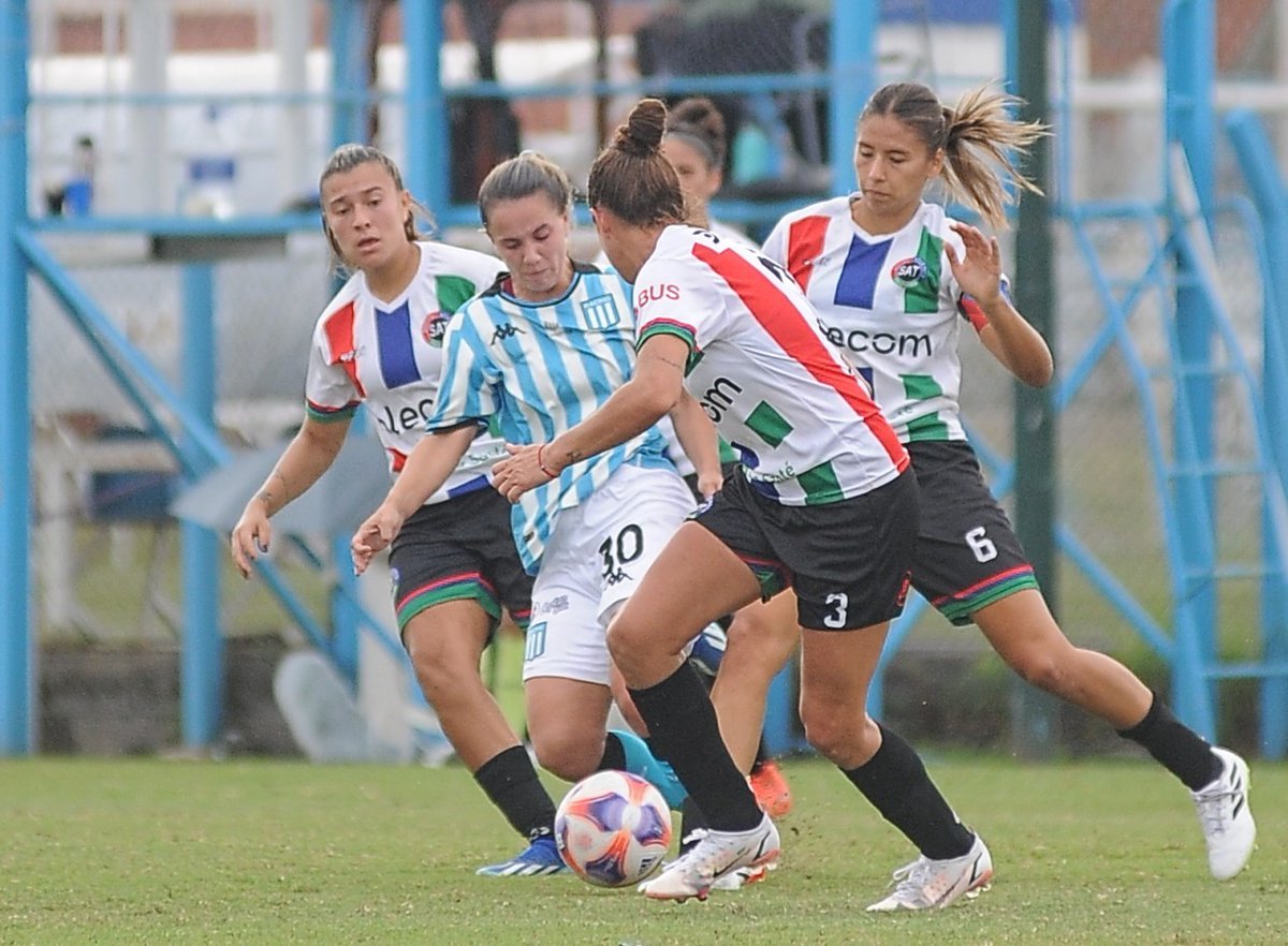 🏆 #FútbolFemenino ⚽️ Racing 1 - SAT 2 📝 shorturl.at/dtDG5 📸 Prensa Racing