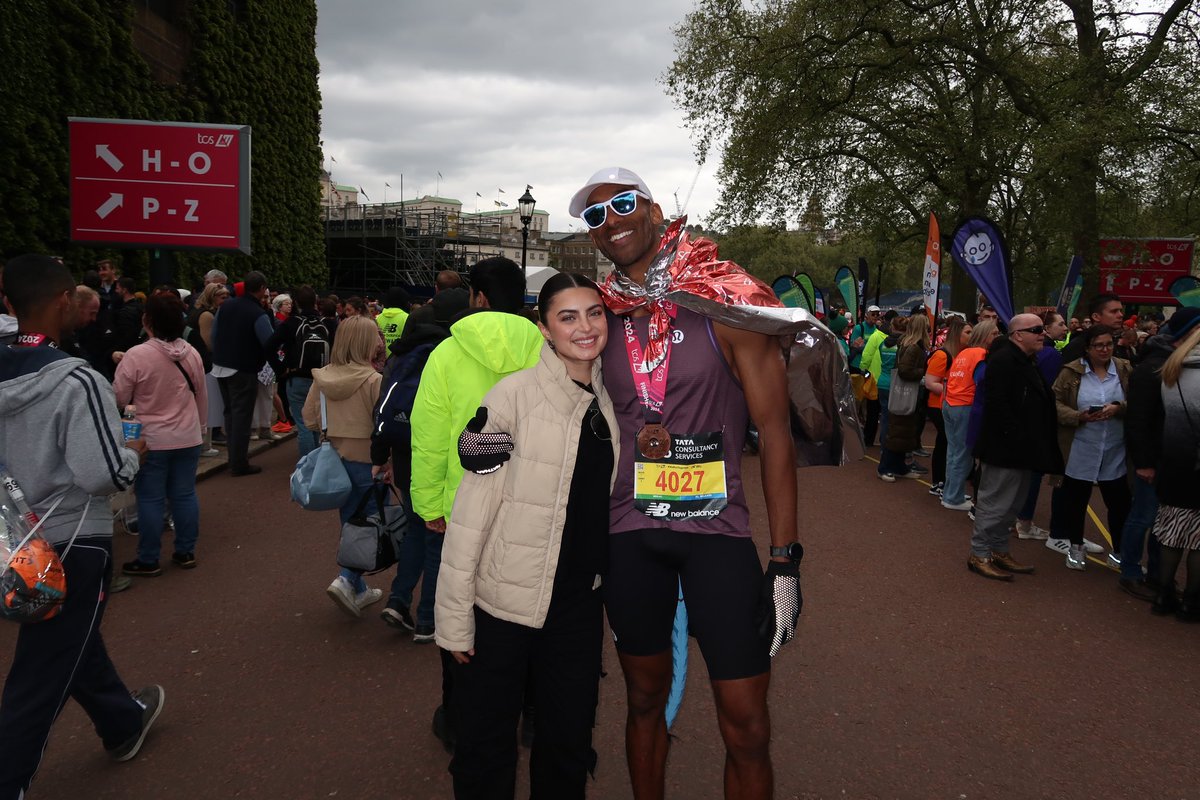 new marathon PB 🥁🥁: 3:00:41 🇬🇧