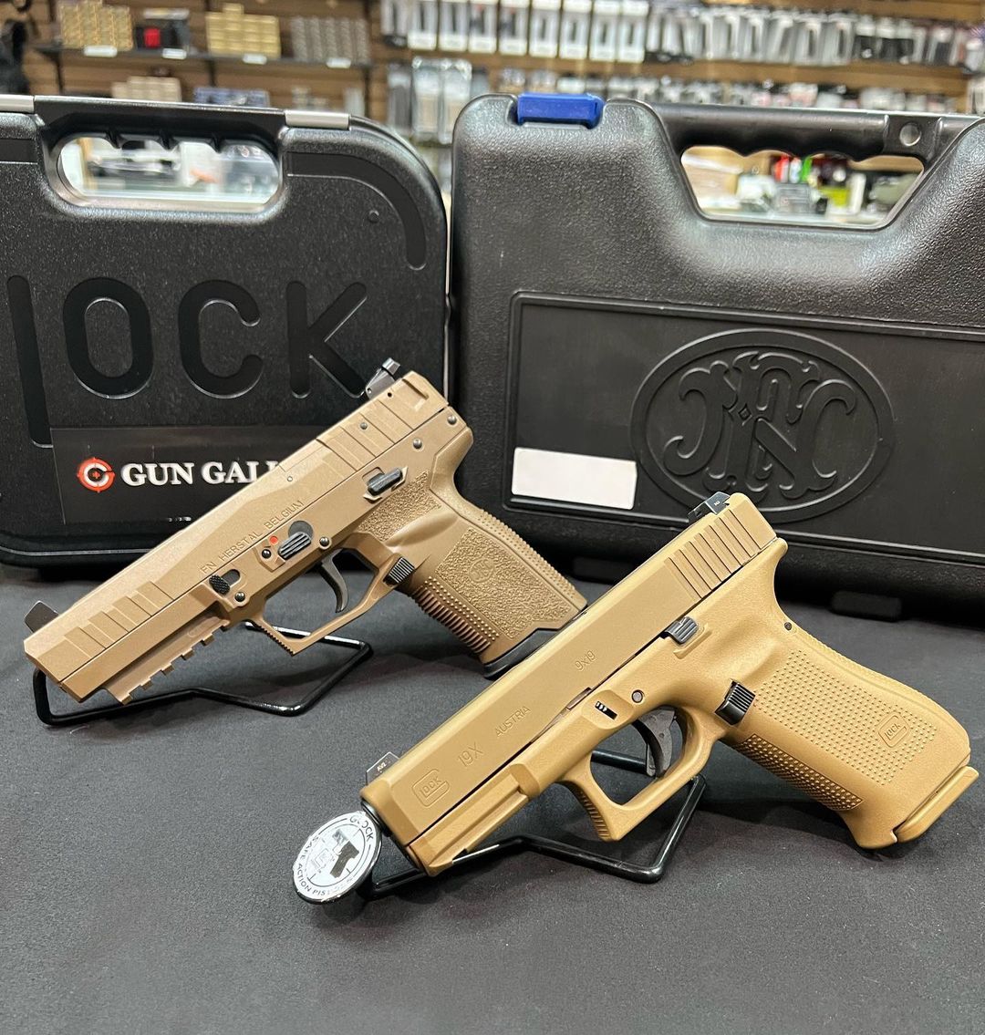 Tacticalfirearms2a 
——
💥💥Glock-19X and FN Five-seveN💥💥 . . . . . .  #gungalleryglendale #gun #gunsdaily #gunsofinstagram #tactical #tacticalgear #tacticaltraining #glock #fiveseven #fivesevenpistol