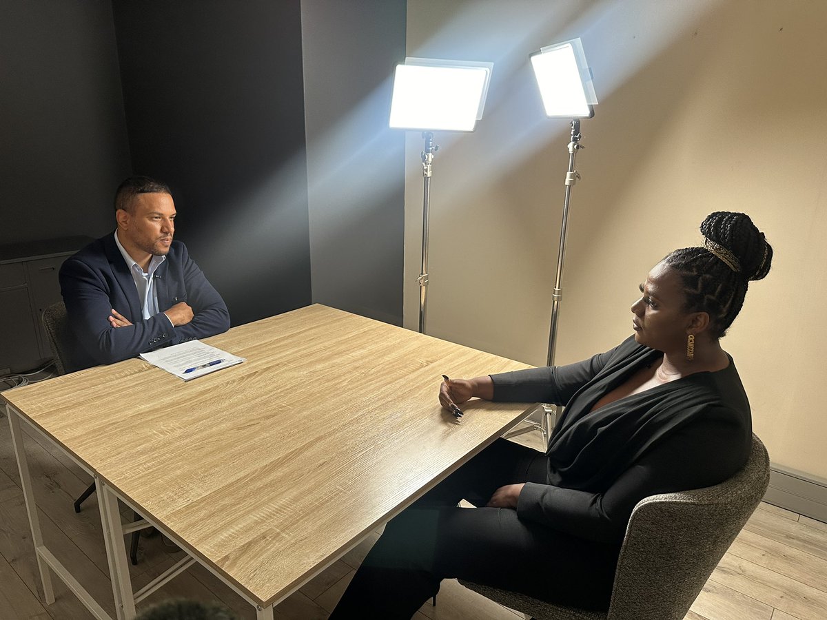 10 min.

<a href="/carteblanchetv/">Carte Blanche</a> <a href="/govanwhittles/">Govan Whittles 🇿🇦</a> 

#carteblanche