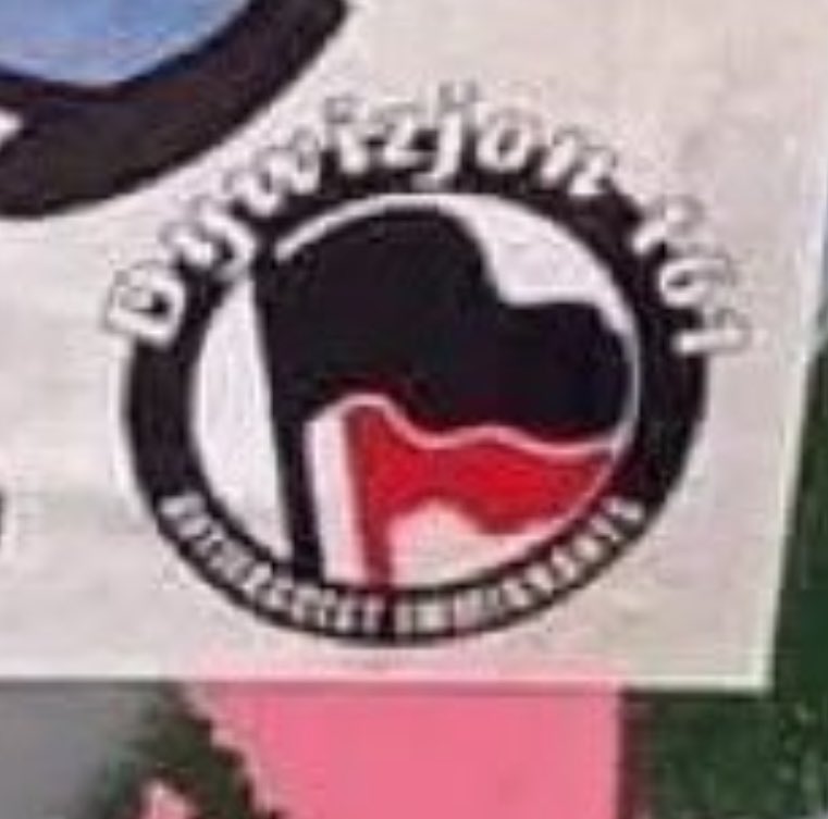 @AbolishDirect Nice, nothing like migrants endorsing violent left wing militias. We have the same anti-fascist group here too, the founder was convicted with 7,000 images of child sexual abuse but they continue to assault Irish people for peacefully protesting Is this meant to change minds?