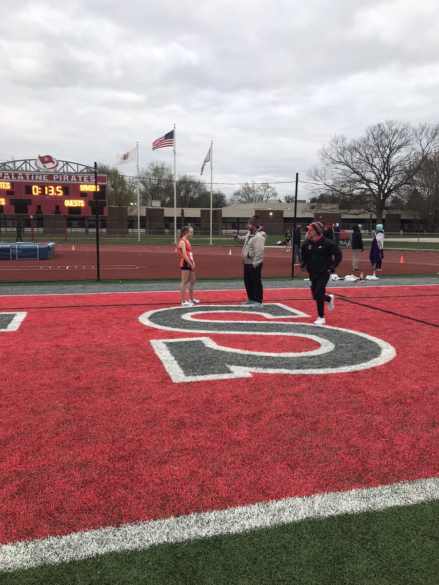 AshleyZeibert's tweet photo. Distance Night in Palatine with a new PR! https://t.co/QhDYKFQuxp