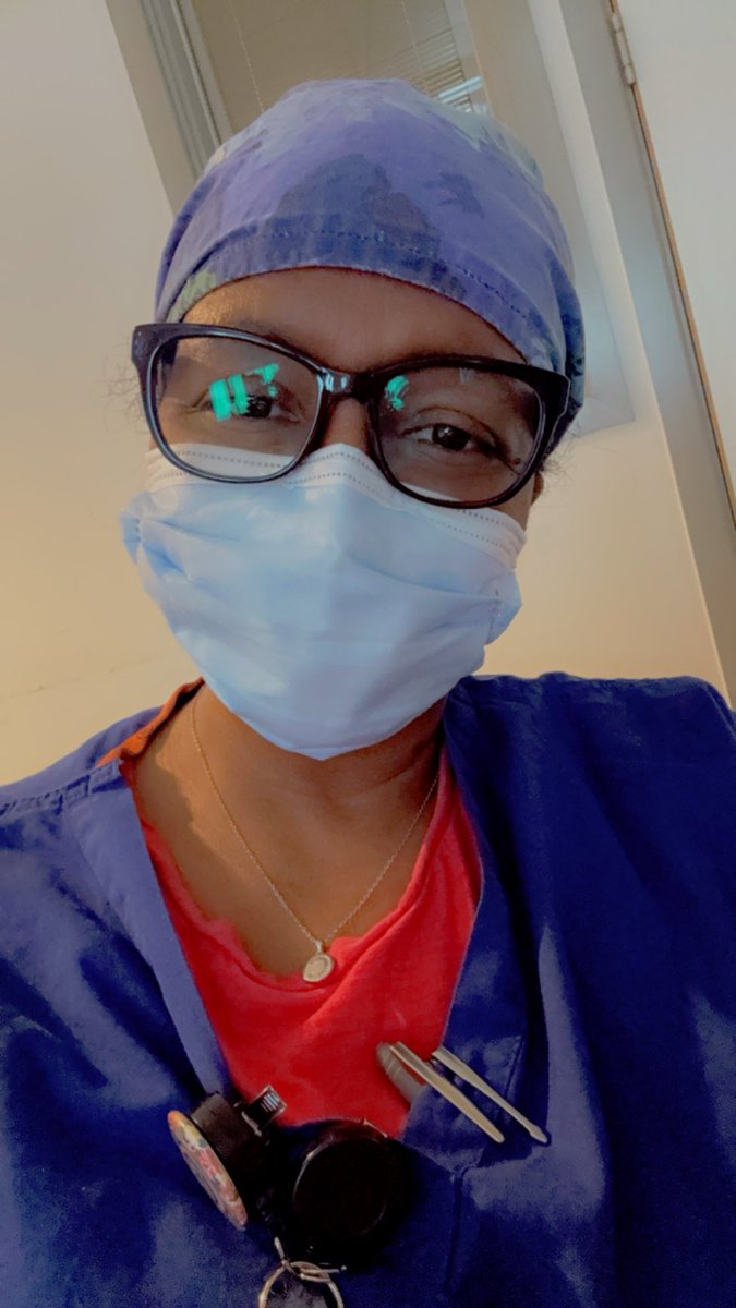 Your day off is my day on 🙏🏿 do what you love and you never have to work a day in your life 🙏🏿🙏🏿 I do it for the love ❤️😂#work #workmode #13hrs #nearlythere #icu #nurse #icunurse #icucare #criticalcare
