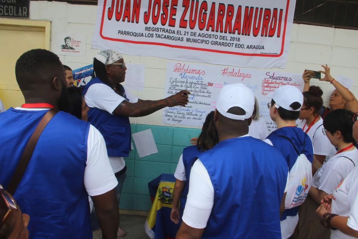 RafaelMaracay21's tweet photo. ¡GIRARDOT ES CONSULTA POPULAR!

Los Veedores internacionales estuvieron presentes en la Consulta Popular Nacional, para dar fe de la participación protagónica del pueblo de Girardot.

@NicolasMaduro
@Soykarinacarpio
@pinfantea
@partidopsuv 
@girardotpsuv https://t.co/YAII2X3Tke