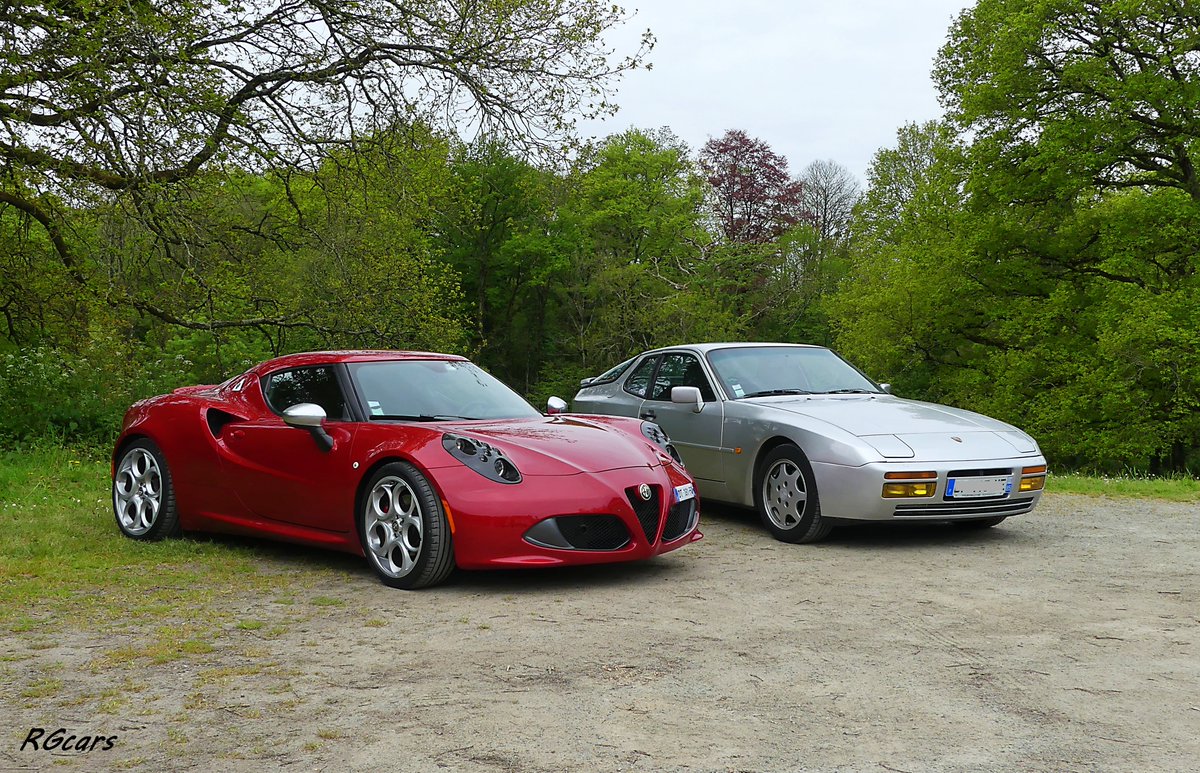 #AlfaRomeo 4C 🇮🇹
#Porsche 944  🇩🇪
left or right ?