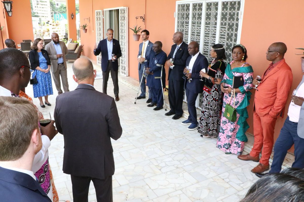 Engaging discussion with Cameroonian civil society leaders. Democracy thrives with diverse voices. Together, we are promoting inclusion, respect for human rights, and quality development. #USinCMR