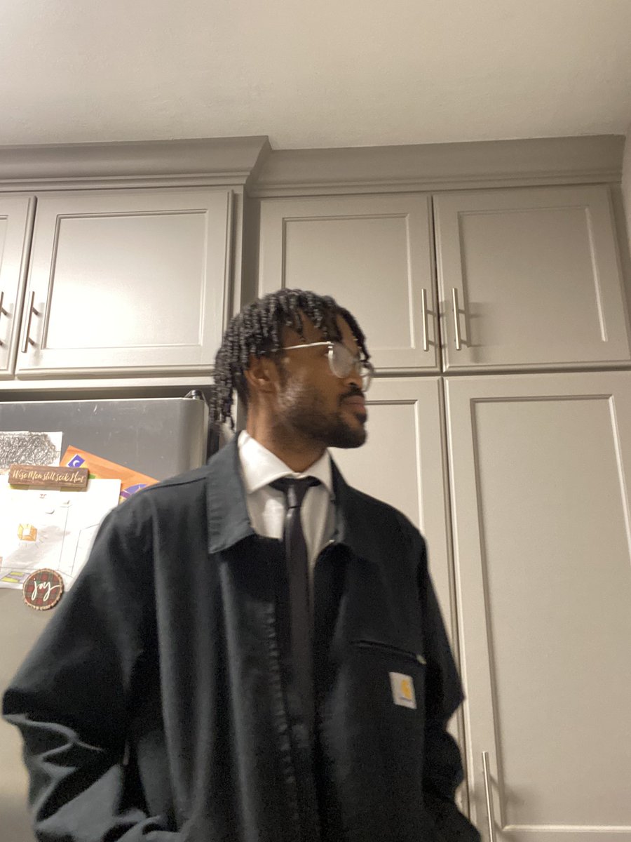 stevenA0819's tweet photo. Man in black 👽🕴🏾 https://t.co/zZnrag9YSJ