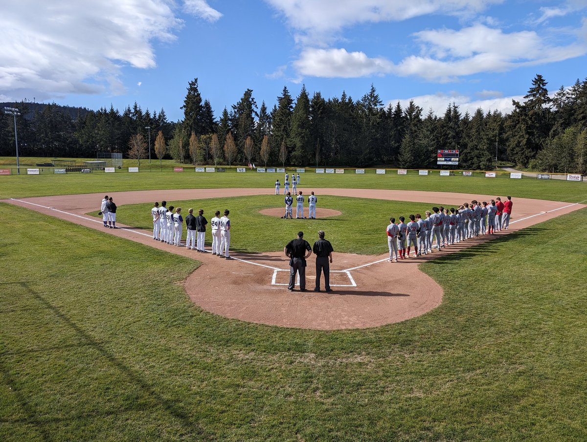 And we are underway in Parksville!
Royals hosting the Coquitlam Reds for 2 games today at beautiful Inouye-Wallace field.
The concession is open and the fries are hot - come on down!
If you can't make it down to the park, follow the livestream:
youtube.com/live/DdpEtfiyq…