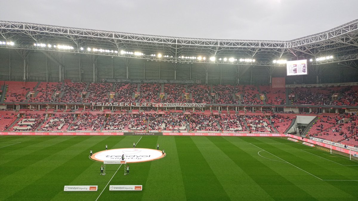 Bu güzel etkinlik için kulübümüze teşekkür ediyorum. Bir futbol takımını içeriden görmek ve deneyimlemek muazzam bir tecrübeydi. Tüm teknik heyete, güvenlik direktörü Ferdi Eryılmaz'a, Alper Aslan ve Halil Bahar'a minnettarım.. 

İyi ki varsın <a href="/AdsKulubu/">Adana Demirspor</a> 💙

#AdanaDemirspor ⚡
