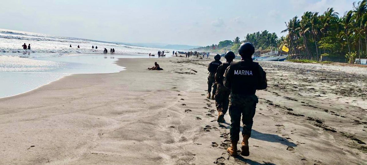 Los turistas que disfrutan de las playas de nuestro país cuentan con la presencia del personal de la Marina Nacional que está alerta para prevenir cualquier incidente. #PlanControlTerritorial