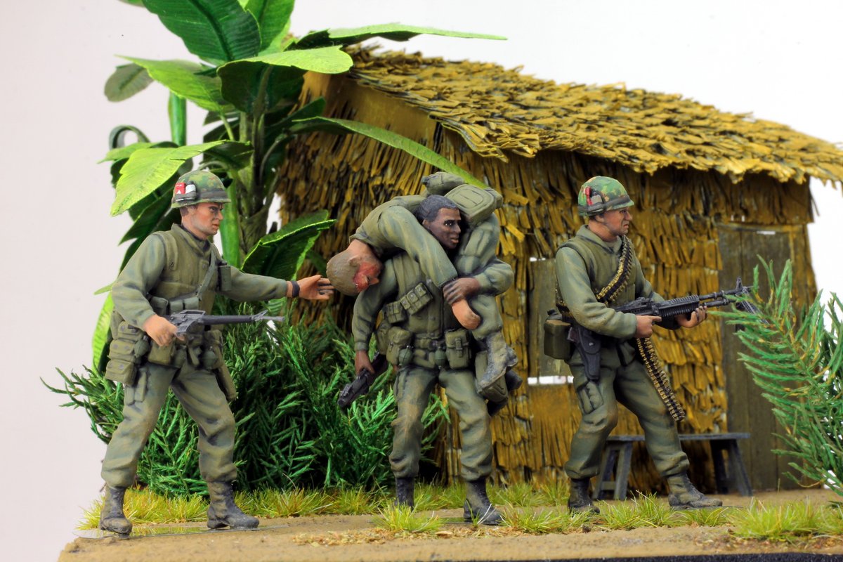 1/35 USMC In Mauthan battle, Tet offensive, 1968, Vietnam war (04 figures), Vietnam war #VietnamWar #MilitaryFigures #ProBuiltModels #DragonModels #USMC #Marines #Dioramas #LimitedEditions #scalemodel #miniatures #paintedminiatures #plasticmodel #modelkit #militarymodel