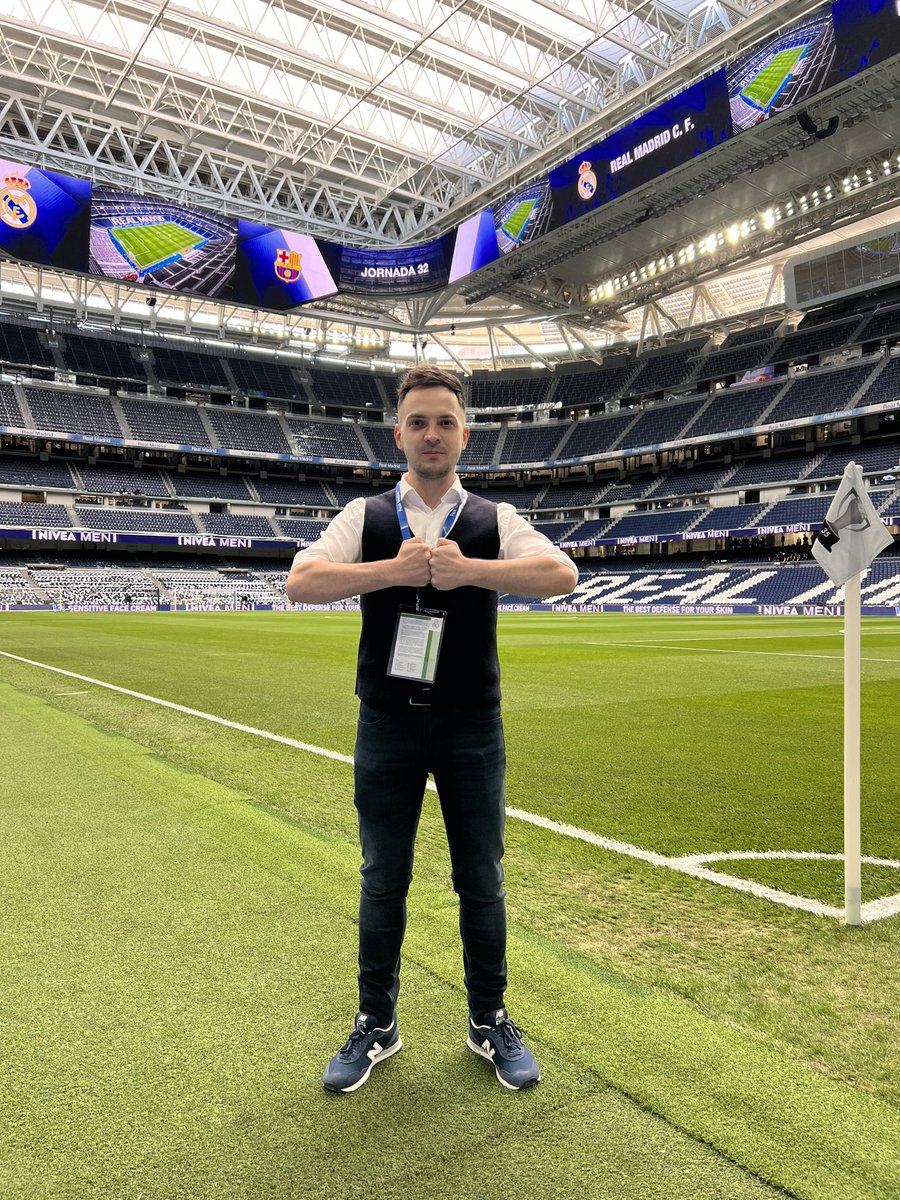 Real Madryt vs FC Barcelona, czyli poważne granie w Canal+Premium. Zapraszam z @cwiakala od 20:55. Studio od 19:30. Którą cieszynkę zobaczymy dziś na Bernabeu? A może bedą obie?