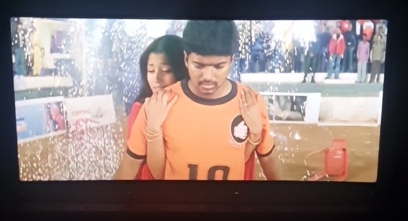 Never ever witnessed such a celebration in my life tym for a muvi
#ThalapathyVijay𓃵  #GilliReRelease #Gilli 
@VettriTheatres 

Thanks for once more #Appadipodu song🔥👏👏