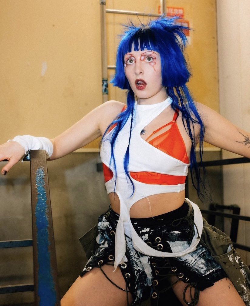 A NECESSARY THREAD 🧵 
of problematic things your fave has done: Ashnikko edition!
