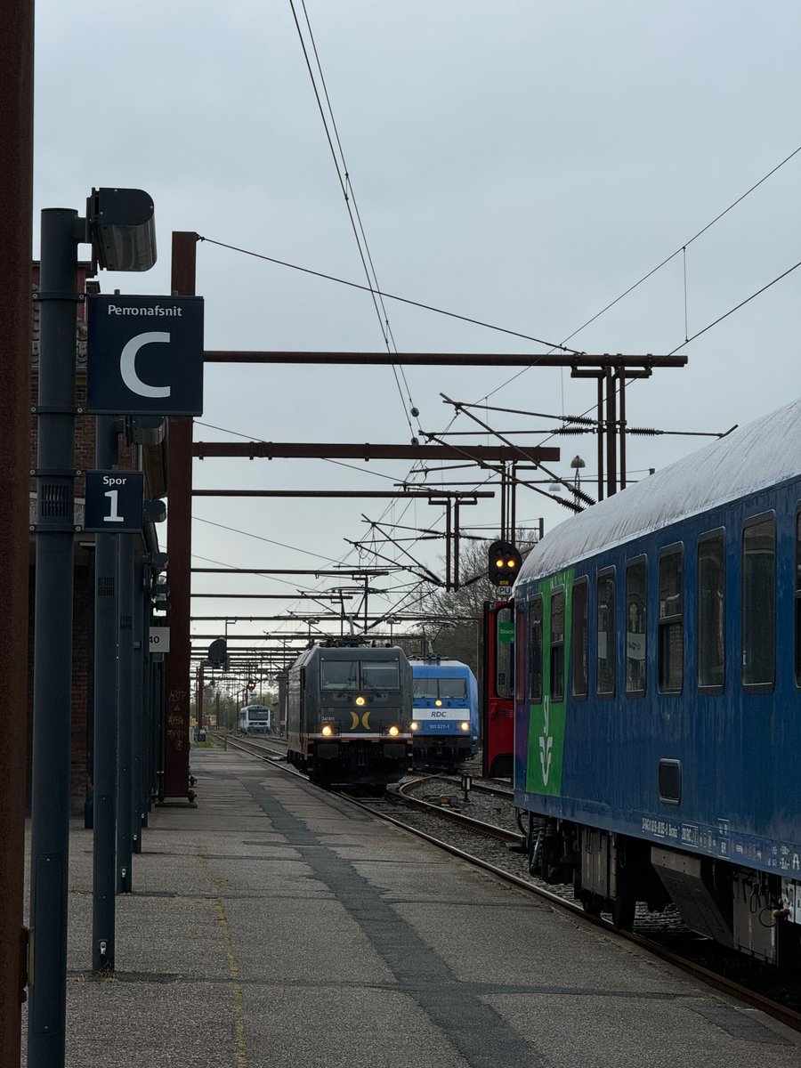 TimOnICE tweet media