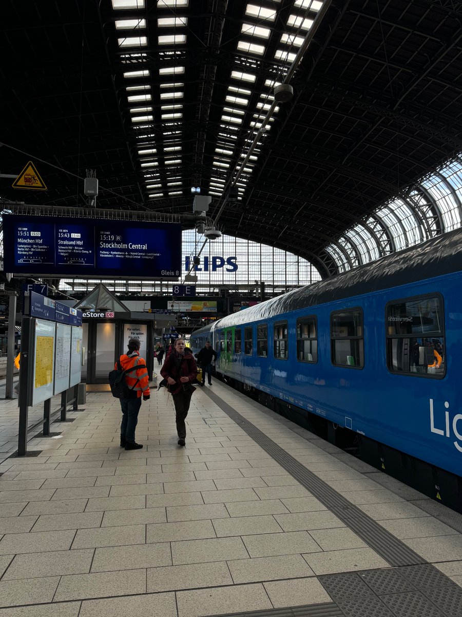 TimOnICE tweet media