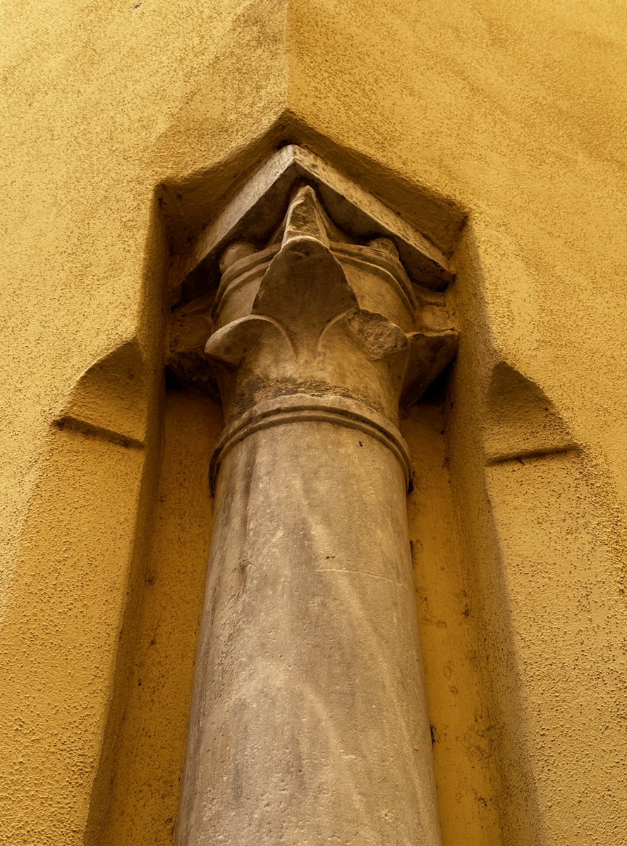 pompei79's tweet image. Seen in Salerno #wallporn #spolia